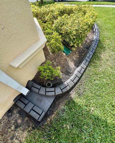 Short Framed Splash Block